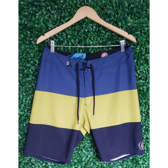 Volcom Other - Volcolm Mens swim trunks